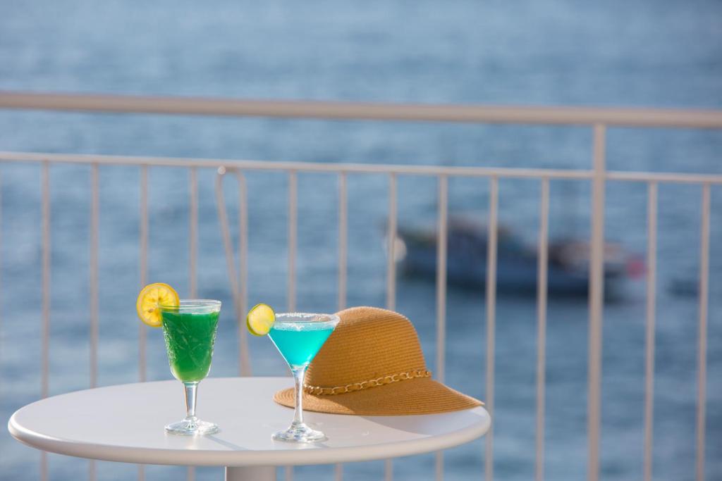 Hotel Piccolo Paradiso italokat is kínál