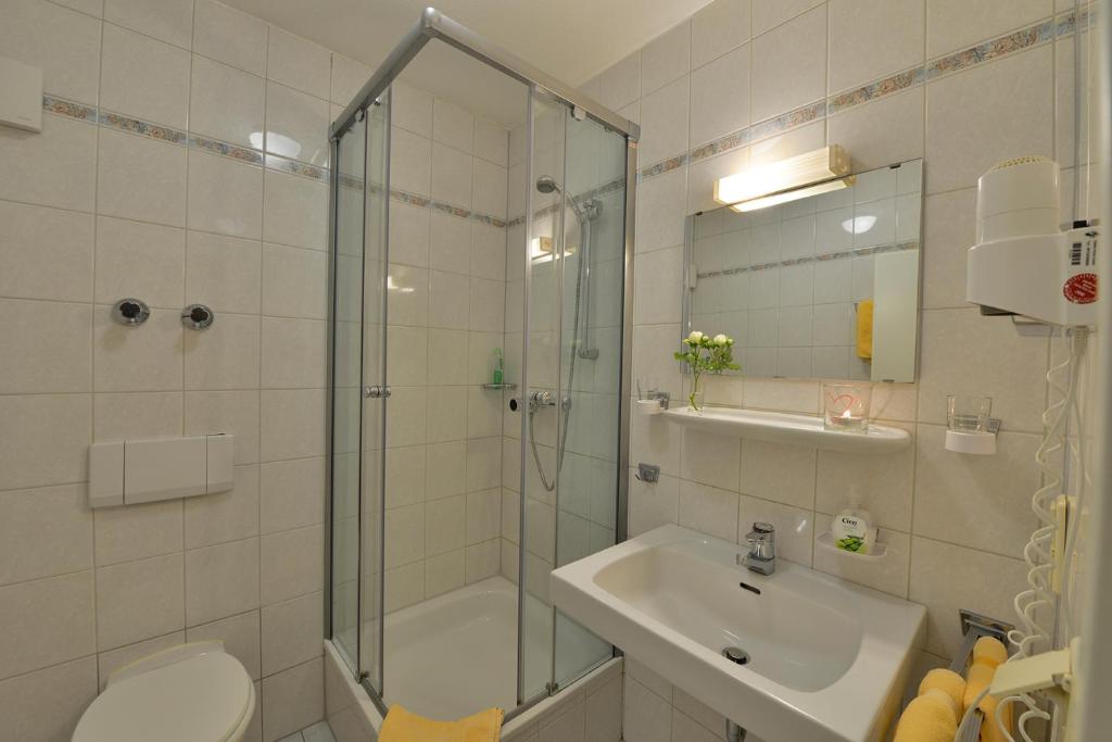 Koupelna v ubytování Haus Neugebauer-Gästehaus Garni