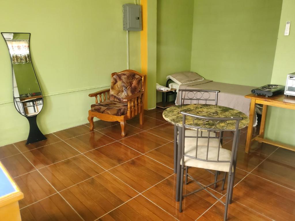 Posezení v ubytování OverNite Comfort