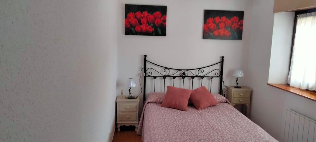 Posteľ alebo postele v izbe v ubytovaní Apartamentos Turísticos el Pontón