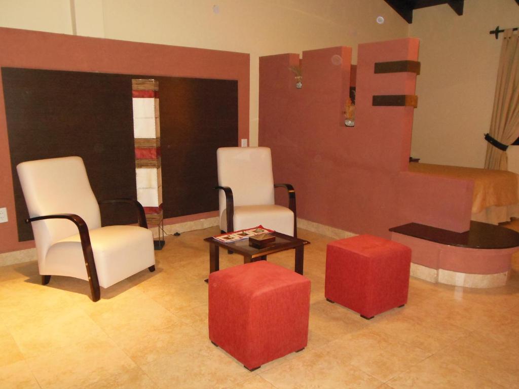Hotel Aybal - Vierpersoonskamer