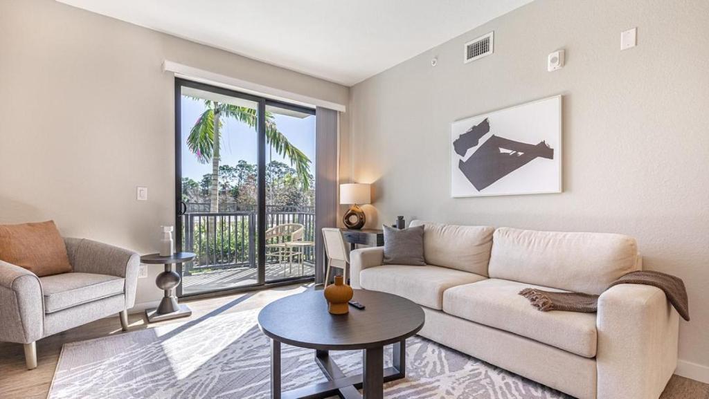 Landing Modern Apartment with Amazing Amenities (ID7971X55), Estero, FL
