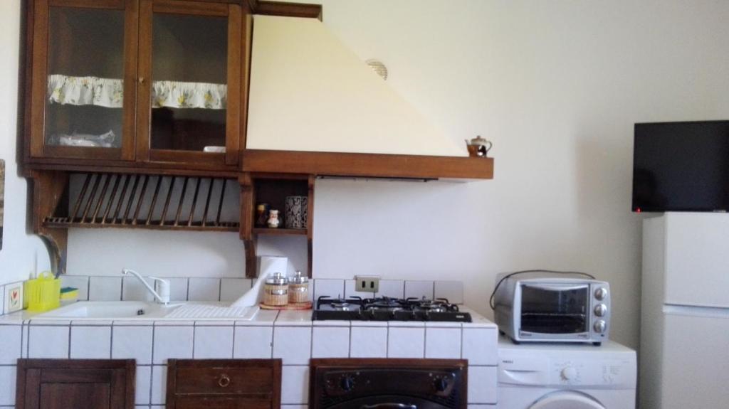 Kuchyňa alebo kuchynka v ubytovaní Agriturismo La Steccaia Alta