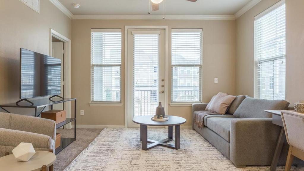 Landing Modern Apartment with Amazing Amenities (ID3987), Bixby