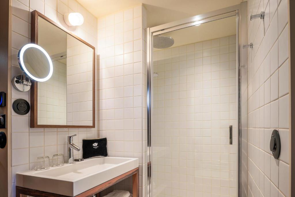 Kopster Hotel Paris Porte de Versailles - Resim 28