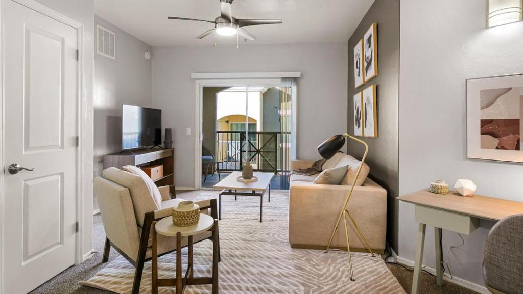 Landing Modern Apartment with Amazing Amenities (ID8166X52), Tucson