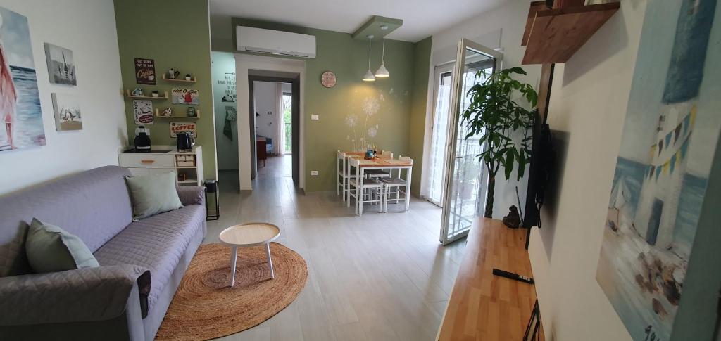 Kuchyň nebo kuchyňský kout v ubytování MAYA's HOME