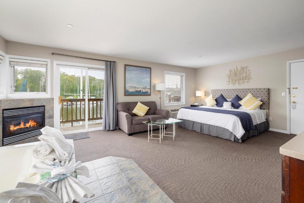 Old Harbor Inn photo