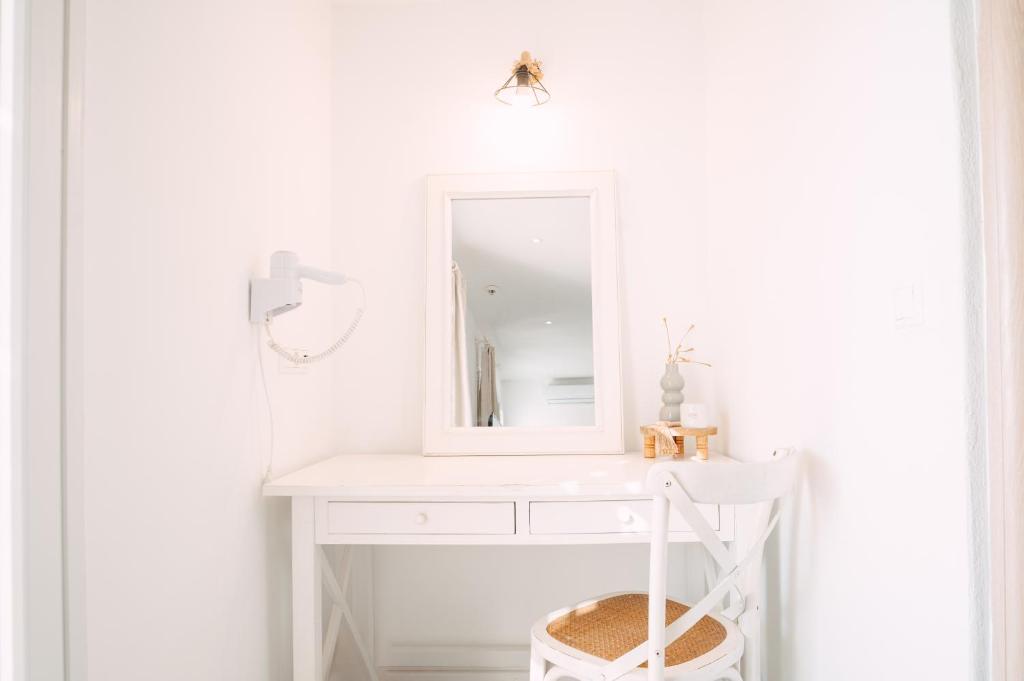 Koupelna v ubytování With-inn Mykonos Suites