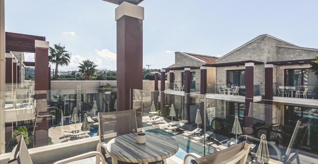 Bazén v ubytování Althea Village - Family Hotel nebo v jeho okolí