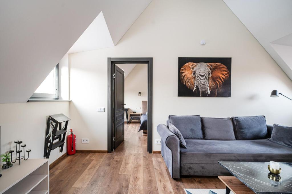 Cozy Central Attic SELF Check In - отзывы и видео