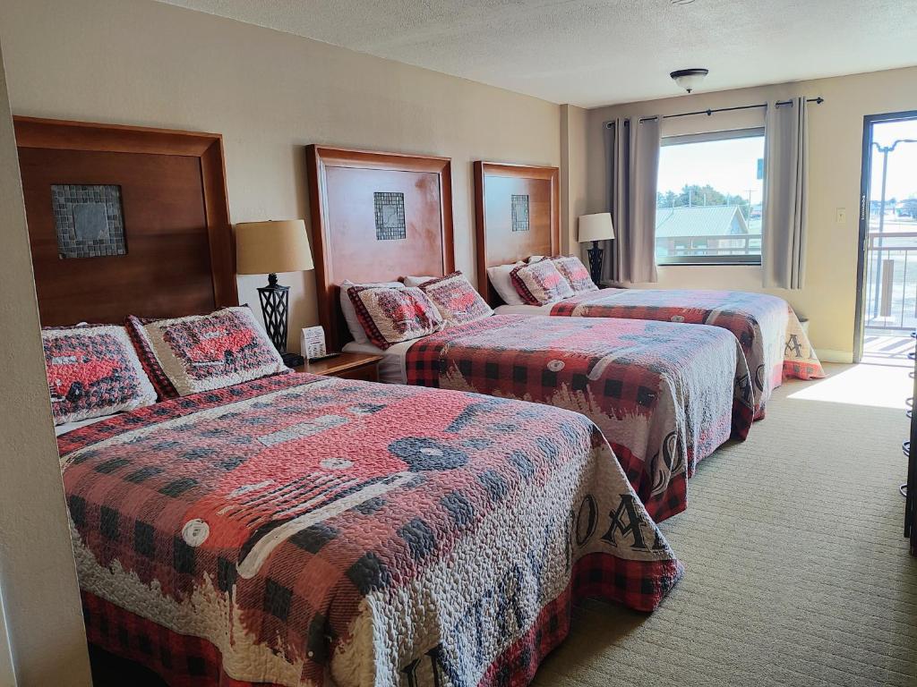 The Lodge at Russell - Russell Inn - Economy Triple Bed Bedal