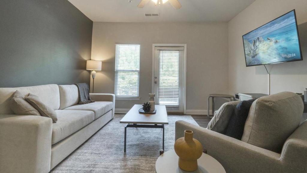 Landing Modern Apartment with Amazing Amenities (ID9129X58), Johns Island Precios