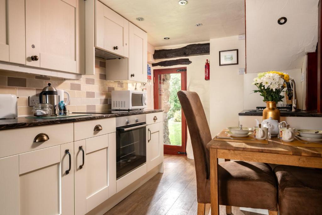 Bridge End Farm Cottages - 