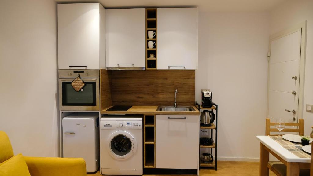 2E Center Apartment - Imazhi 4