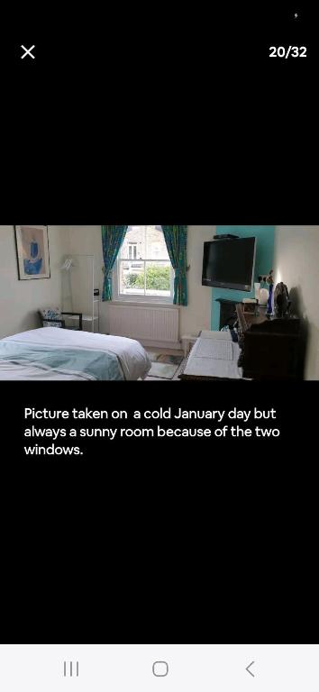 Homestay, Upmarket, Wimbledon & Southfields; beside tube; (20 mins to centre) walk to Tennis : - Double Room