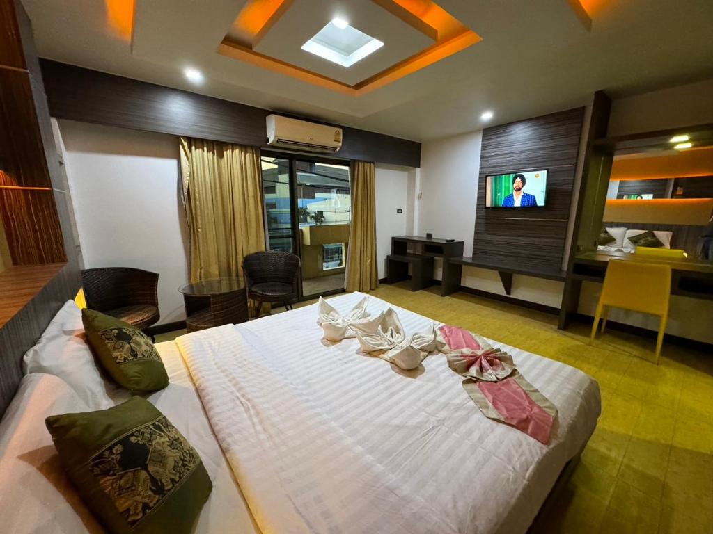 
Deluxe Double Room with Balcony
