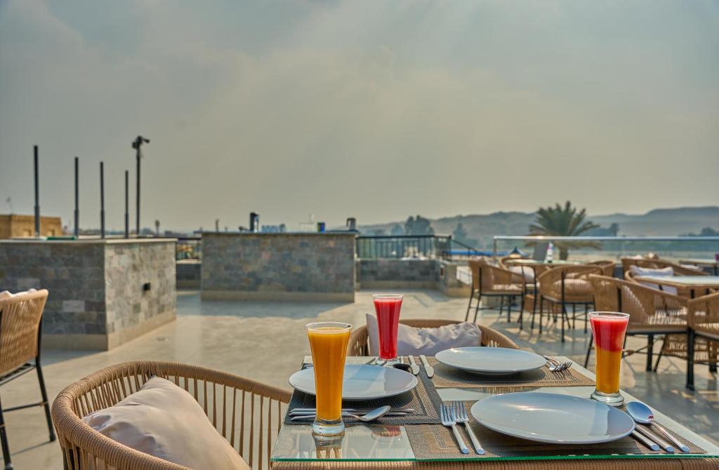 Soul Pyramids View - 4