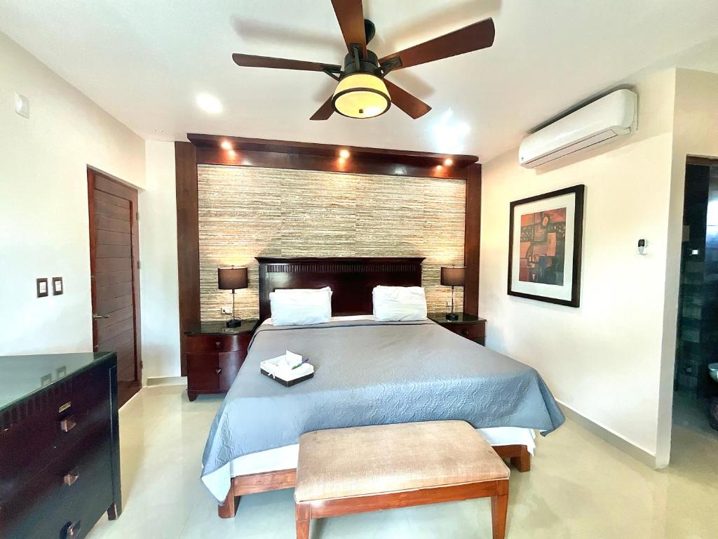 Postel nebo postele na pokoji v ubytování El Zaguán Colonial by GuruHotel