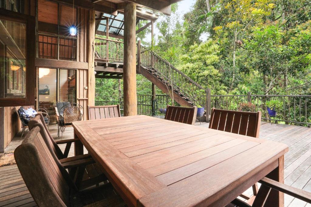 Balkón nebo terasa v ubytování Kuranda Rainforest Chalet