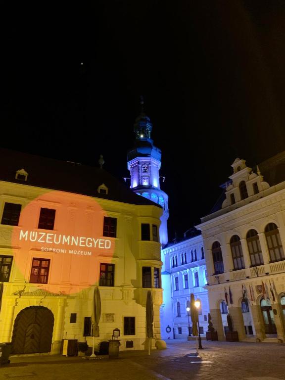 Budova, v ktorej sa apartmán nachádza