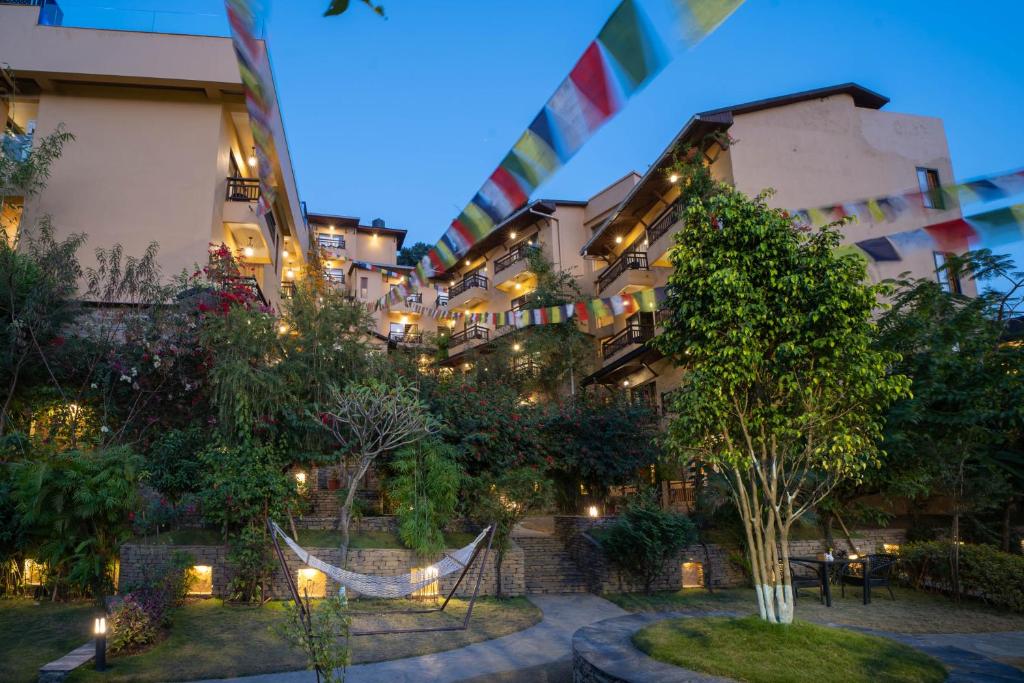 Jardí fora de Bar Peepal Resort