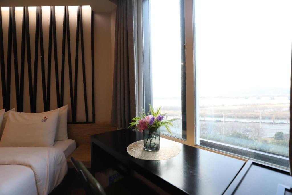 BON Hotel BUSINESS - Superior King Room
