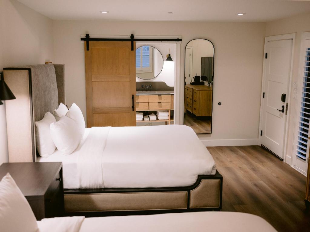 Homestead Resort - Queen Room