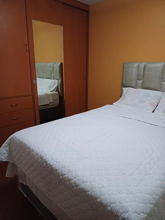 Postel nebo postele na pokoji v ubytování Habitación acogedora Orué