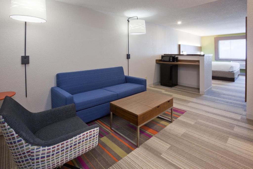 Holiday Inn Express & Suites Minneapolis - West End by IHG - Suite De Un Dormitorio Con Cama King