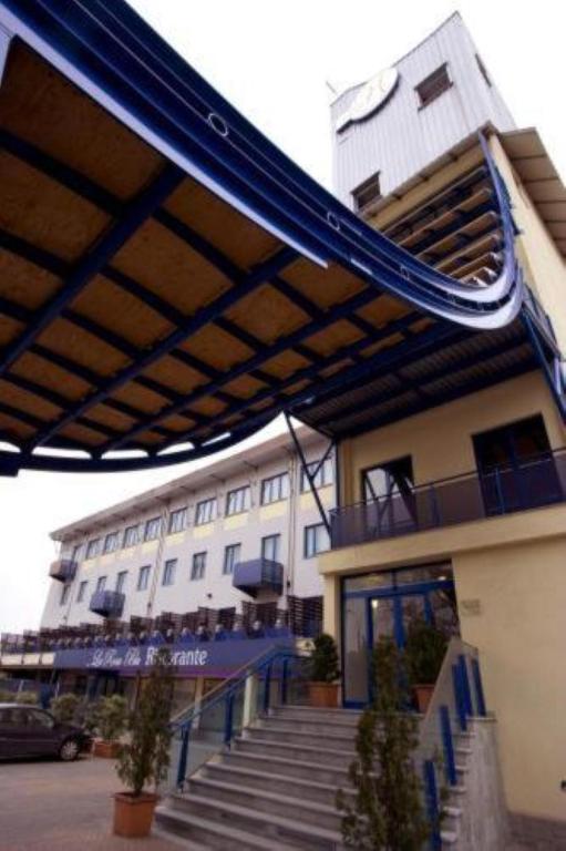 Budynek, w którym mieści się hotel
