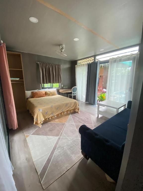 Postel nebo postele na pokoji v ubytování cinderella home stay