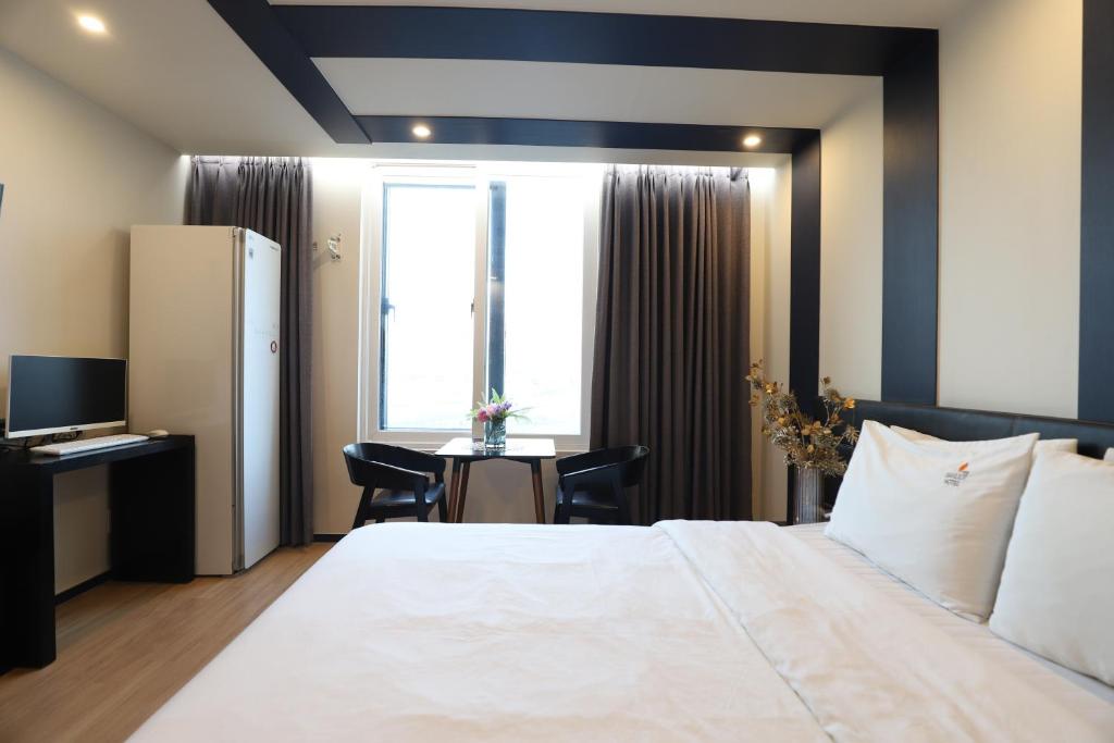 BON Hotel BUSINESS - Deluxe Double Or Twin Room With River View