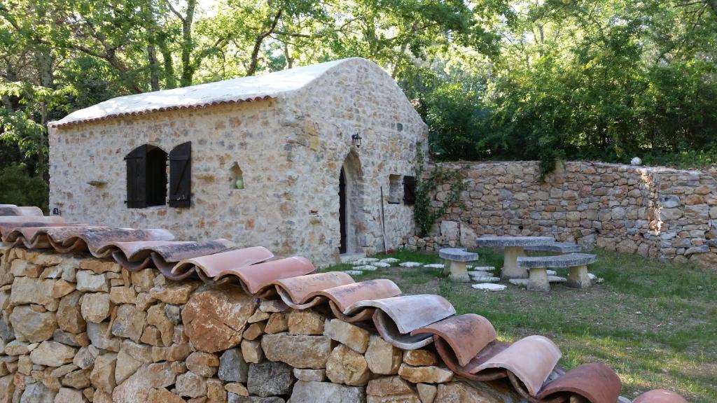 Zahrada ubytování Le Donjon des Combes et son Spa