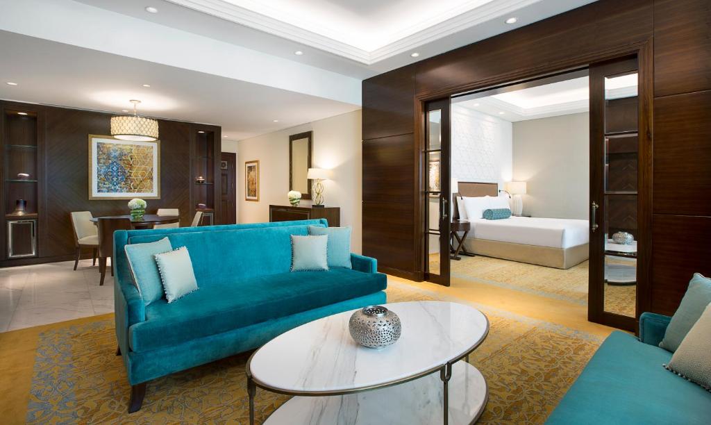 THE RITZ CARLTON, DUBAI
