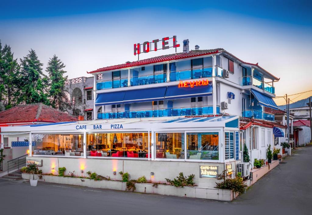 Budova, kde se hotel nachází