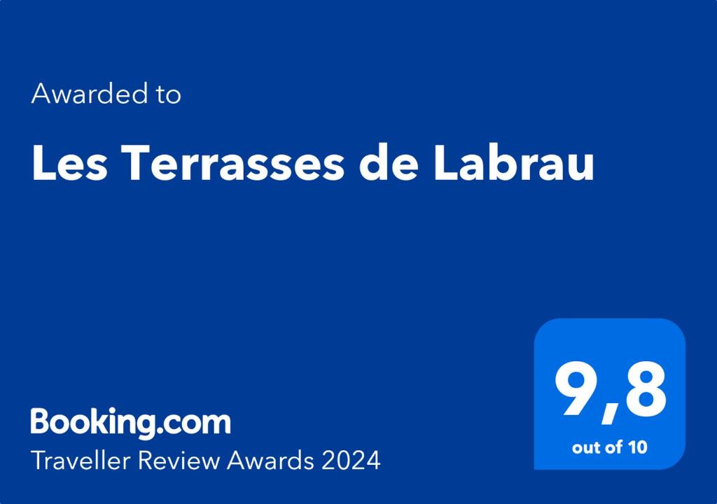 Certifikat, nagrada, logo ili neki drugi dokument izložen u objektu Les Terrasses de Labrau