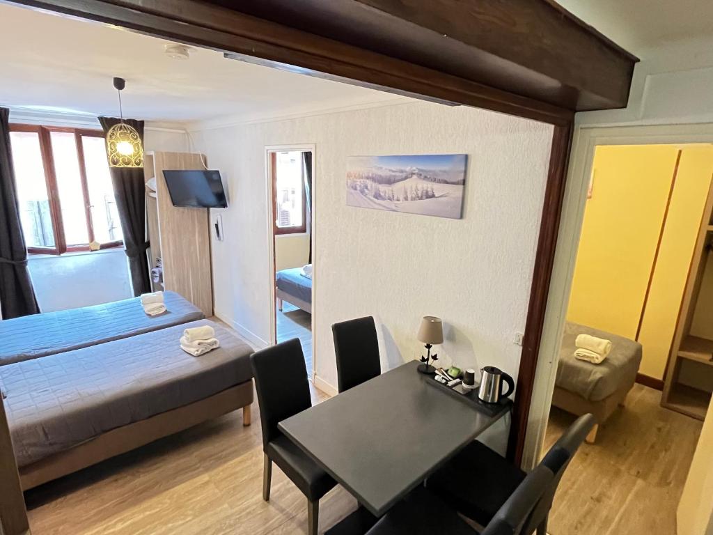 Hôtel Du Cheval Blanc Barcelonnette - ファミリールーム