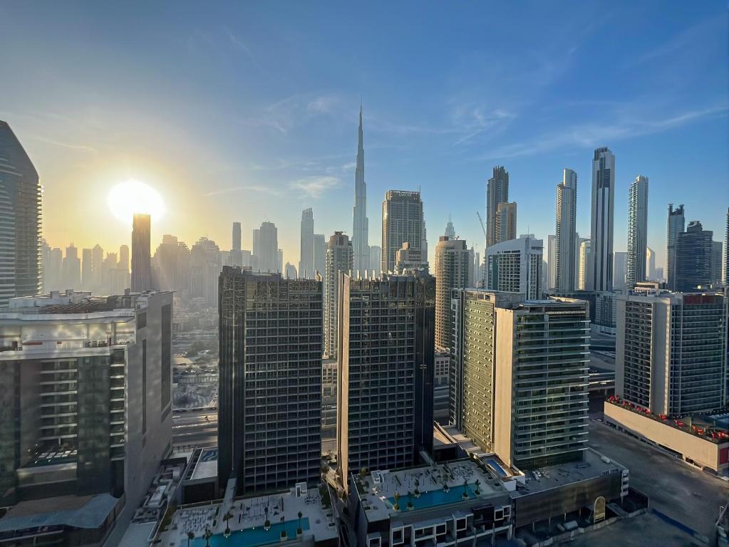 Burj Khalifa View – Business Bay Reva Residence – Keyrock HH