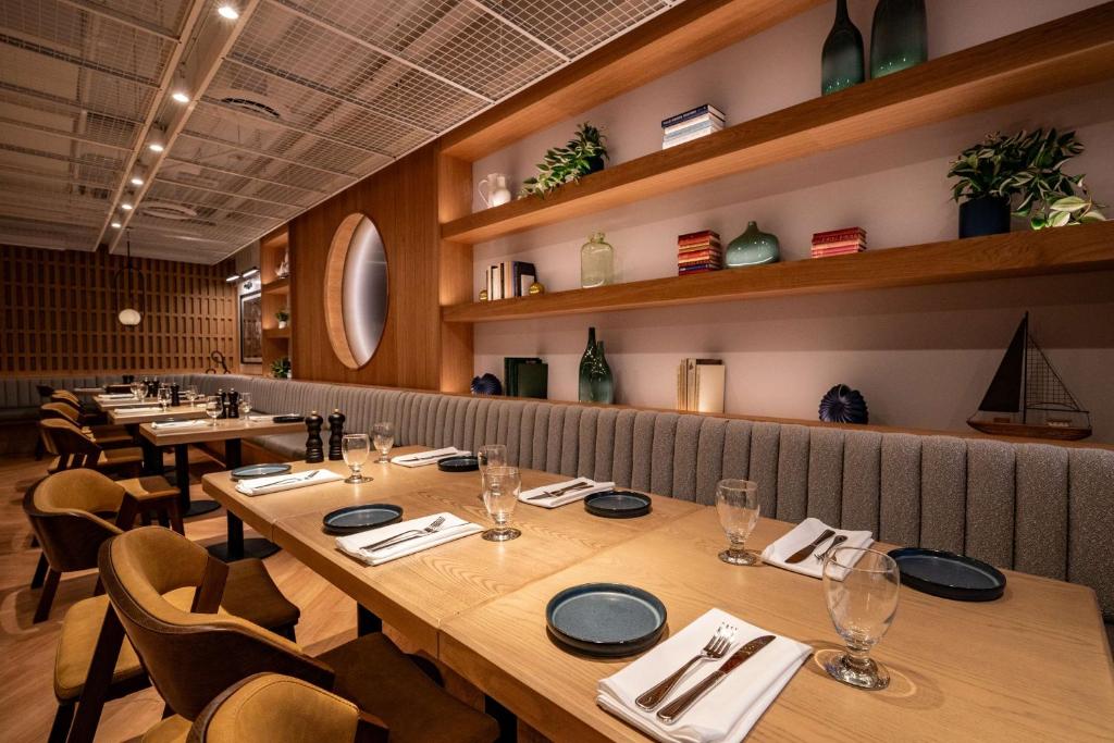 The Hollis Halifax - a DoubleTree Suites by Hilton - Resim 9