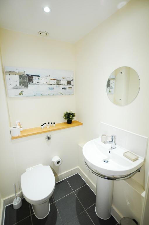 Hamilton Court Apartments from Your Stay Bristol - Deluxe Apartment