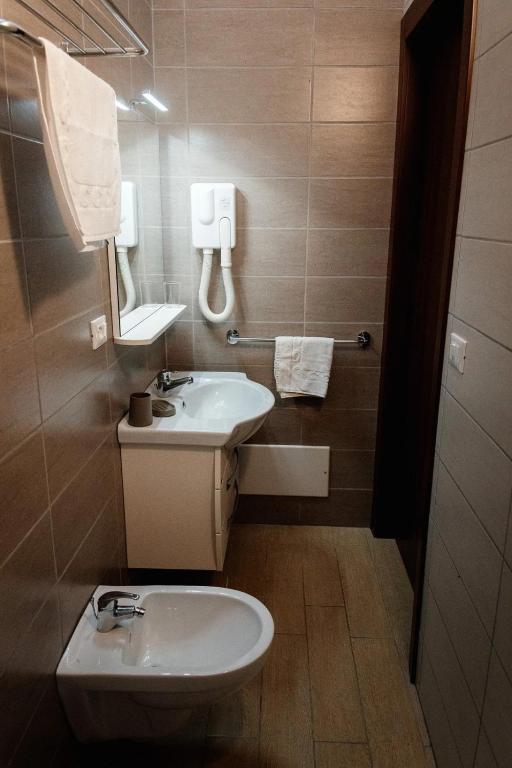 Koupelna v ubytování Eraclea Minoa Village