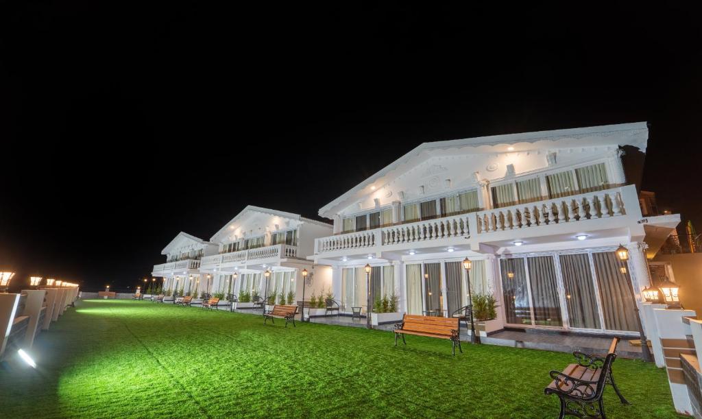 Zahrada ubytování Treebo Skydale Premium Suites, 1500 Mtrs From Ooty Lake