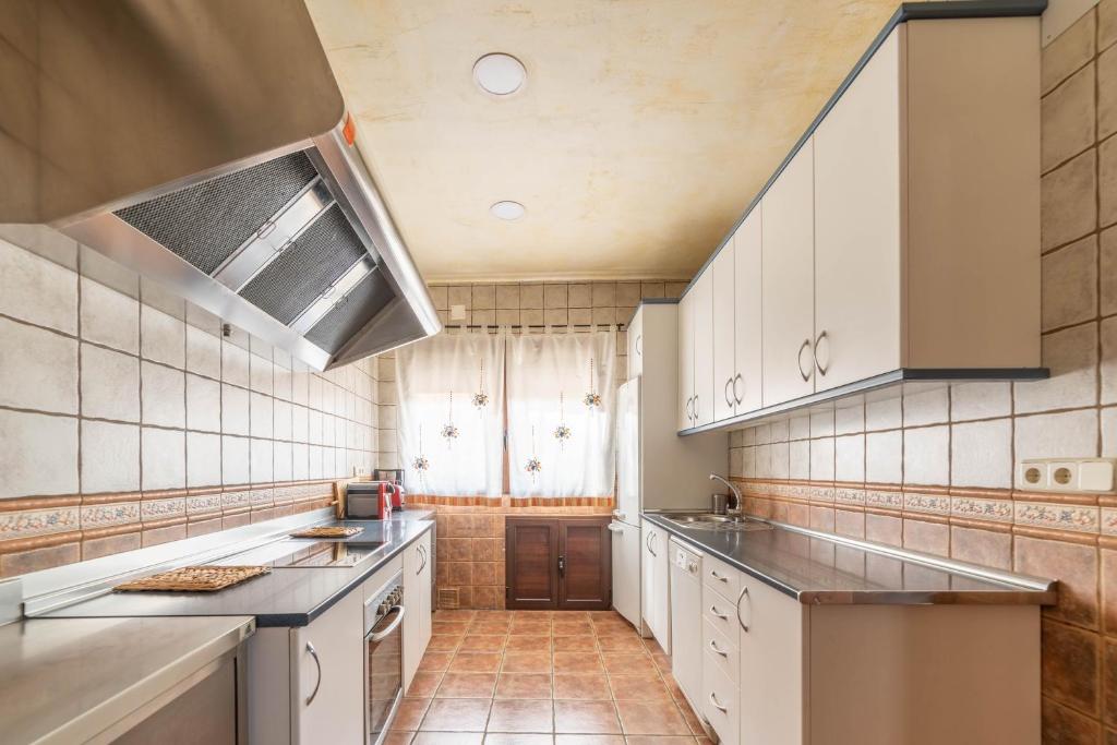 Kuchyňa alebo kuchynka v ubytovaní Casa Rural Castillo Diempures