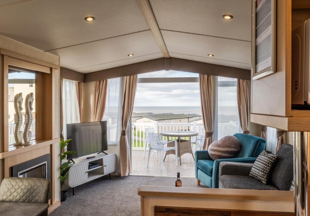 Braddicks Holiday Centre - Caravan