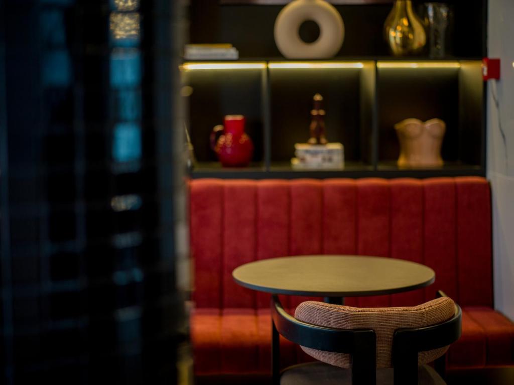 Radisson RED Belgrade - Resim 21