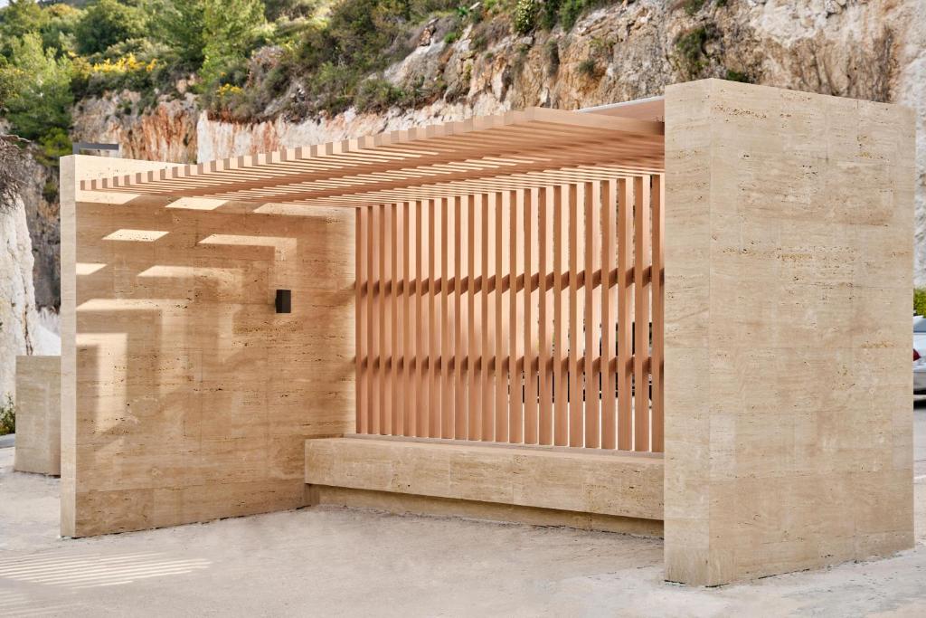 Фотография из галереи White Rocks Hotel Kefalonia в Ласси