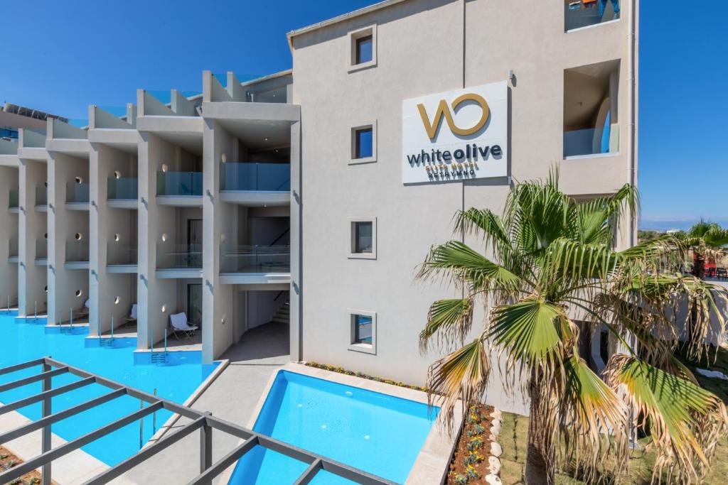 Bazén v ubytování White Olive Elite Rethymno nebo v jeho okolí