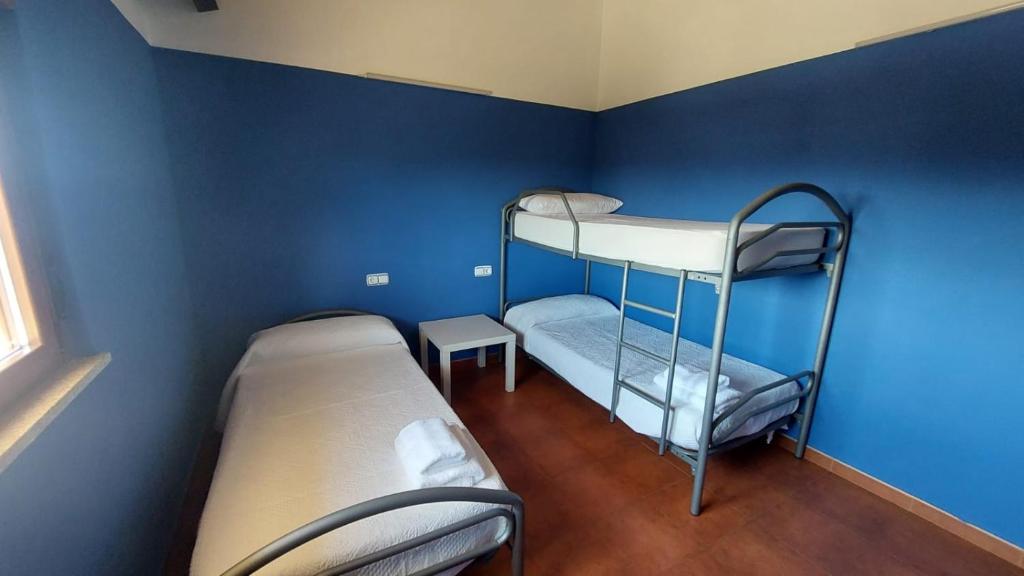 Albergue Villa de Salvatierra - Double Room With Private Bathroom