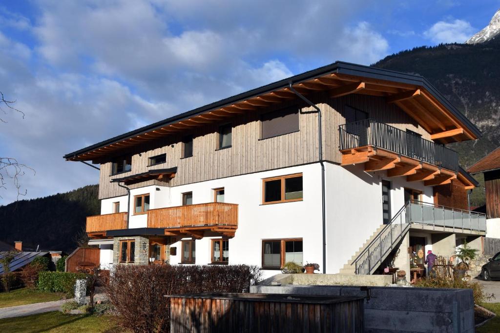 Nespecifikovaný výhled na hory nebo výhled na hory při pohledu z apartmánu